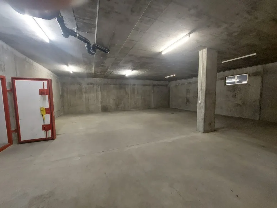 Grosszügiger Gewerberaum mit Weitblick à 335m2 im "Hirzi" Zollikofen – Foto 8 von 10