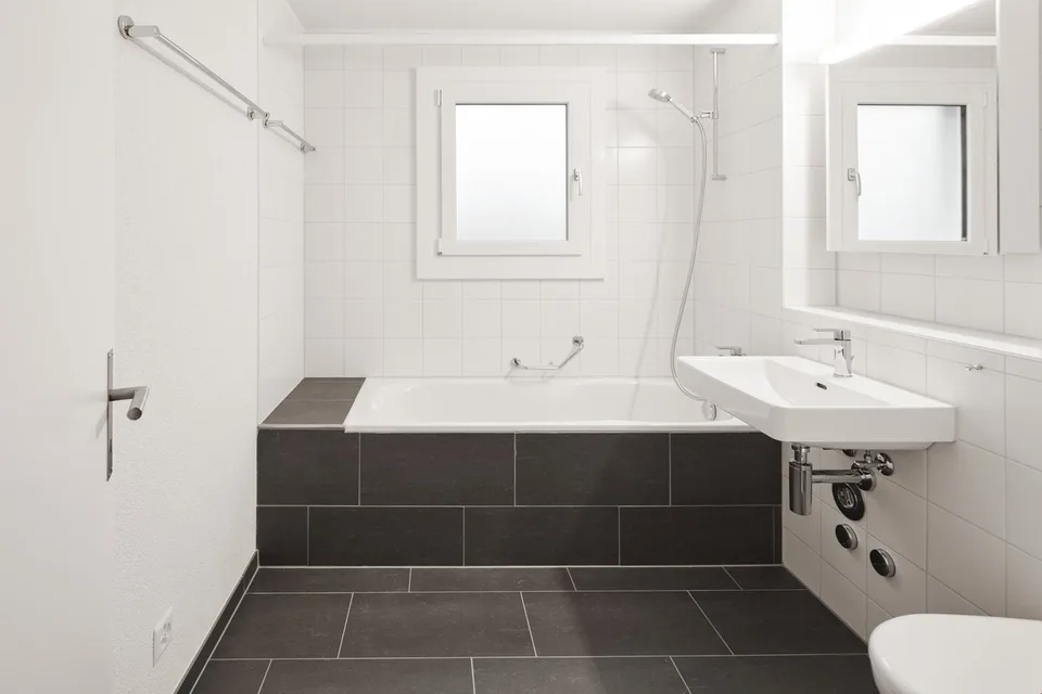 moderne 4.5-Zimmer-Wohnung in Jegenstorf! – photo 8 of 9
