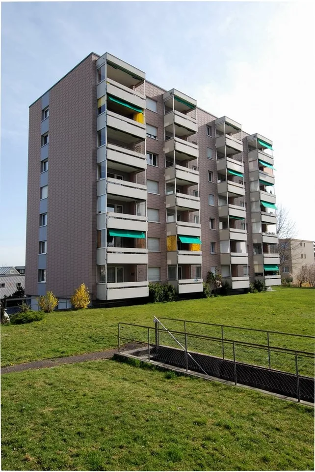 Einstellhallenplatz zu vermieten
