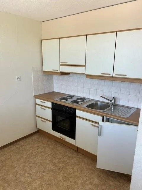 Sonnige, urbane 6-Zimmer-Wohnung mit Alpenblick (befristet)