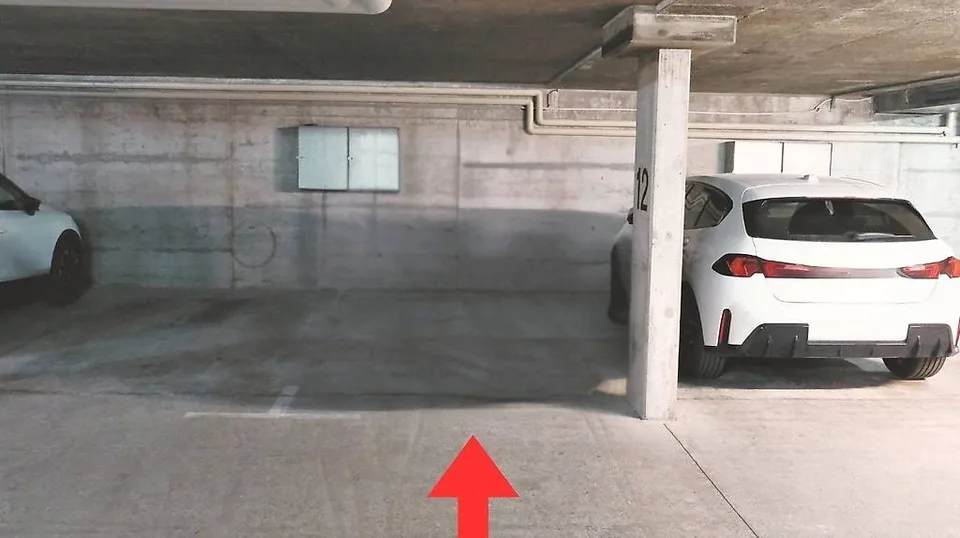 Parkplatz in Tiefgarage in Bern, SUV-tauglich, ab 1.8.26