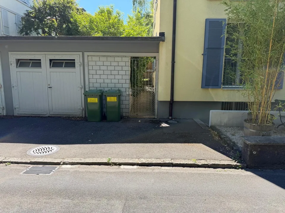 Parkplatz an der Wernerstrasse 26 zu vermieten