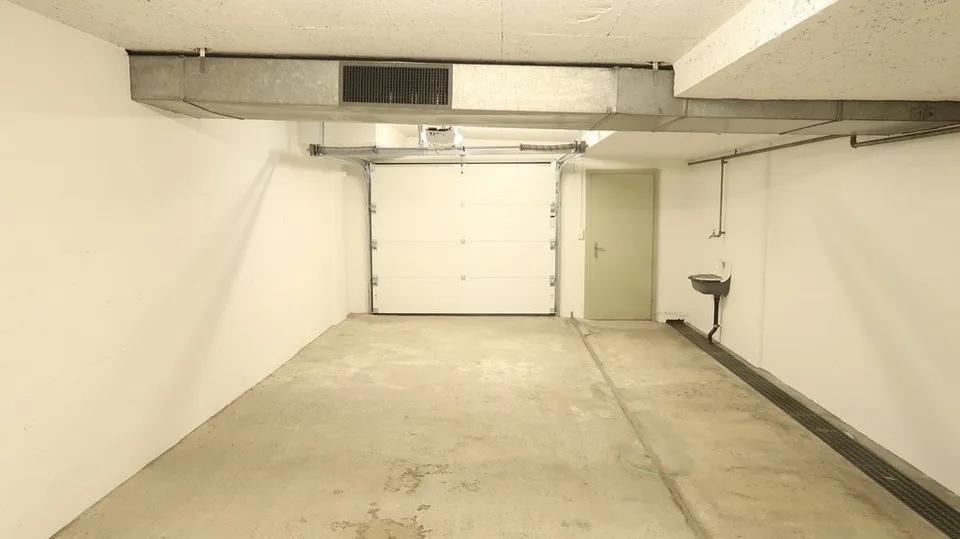 Einzelgarage in der äusseren Schosshalde