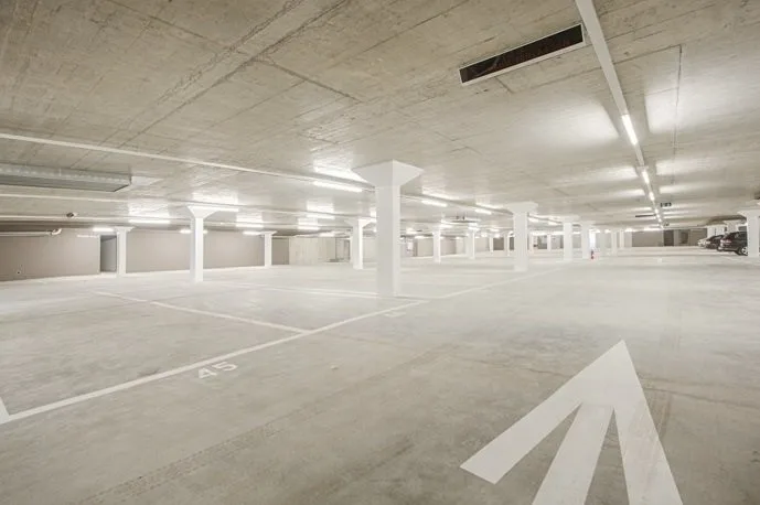 Einstellhallenplatz zu vermieten