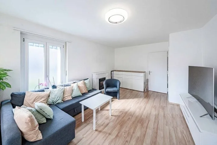 VIELSEITIGES MEHRFAMILIENHAUS MIT ATTRAKTIVER RENDITE