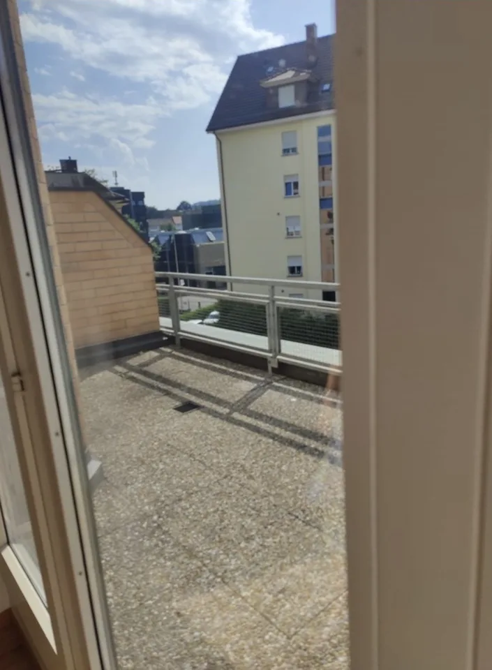 Sonnige 4.5-Zimmer Maisonette mit 2 Balkonen am Eigerplatz