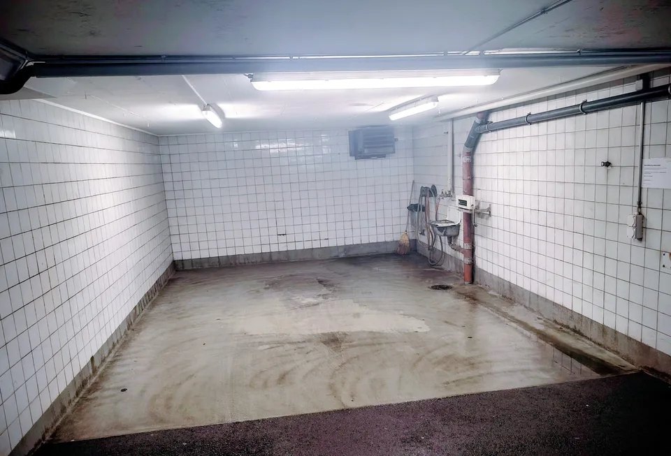Top-Lage für Pendler: Einstellplatz am Bahnhof Bümpliz Nord inkl. Waschanlage