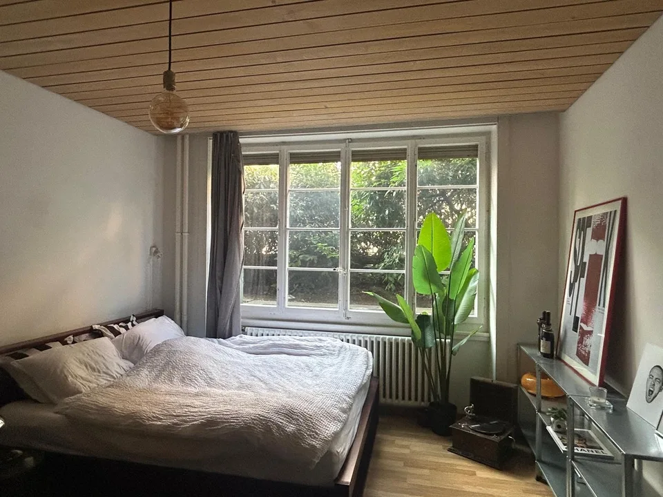 Grosses WG Zimmer im Monbijou