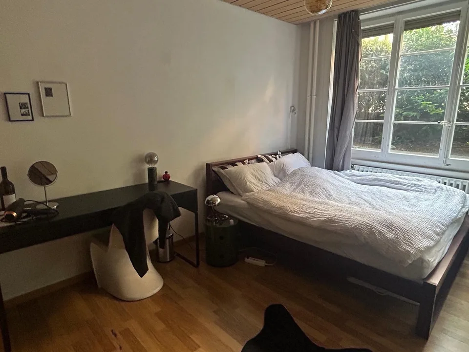 Grosses WG Zimmer im Monbijou