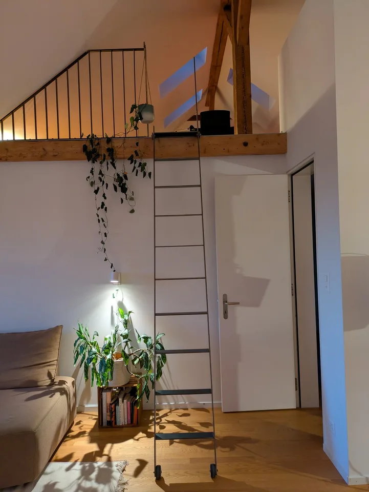 Möbilierte 2.5-Zimmer Wohnung mit Gallerie in der Länggass (Nähe Inselspital)