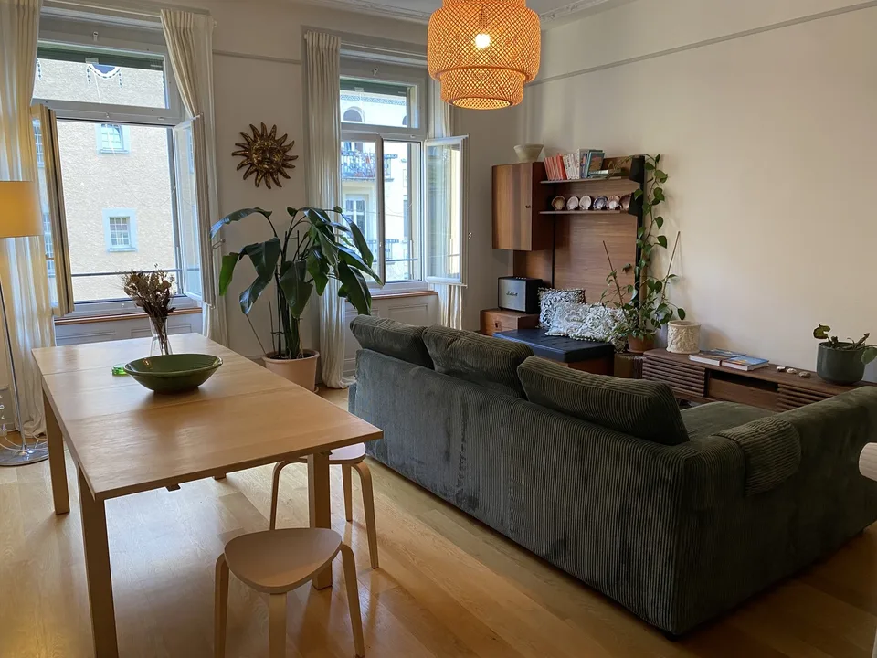 Beautiful and light 3-room apartment in the heart of Bern - available for short term sub-let.