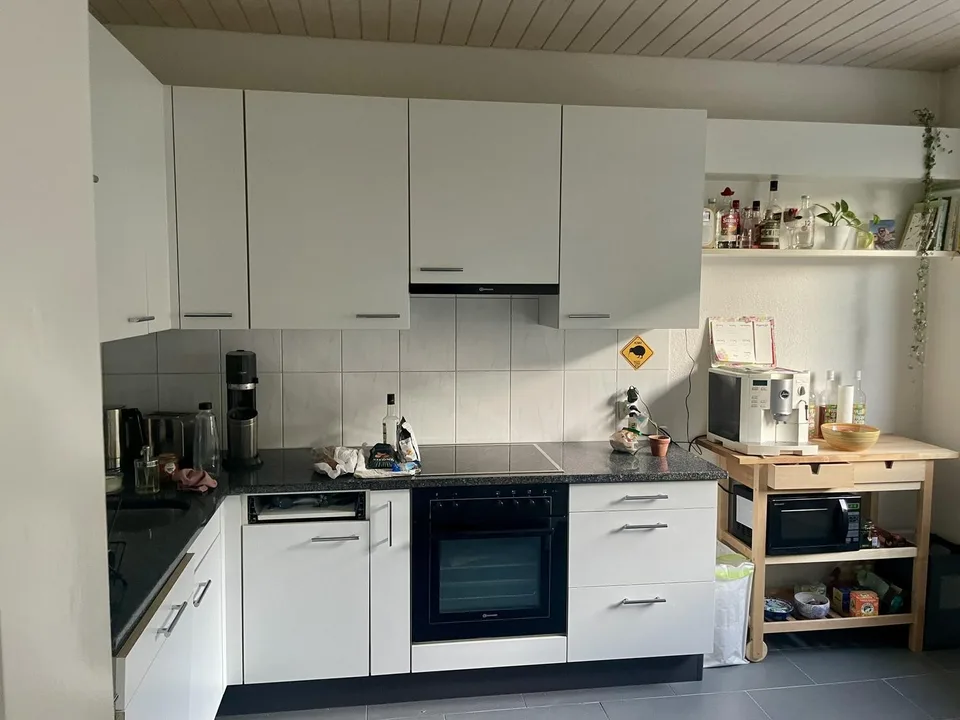 Schöne helle Altbauwohnung zum Untermieten