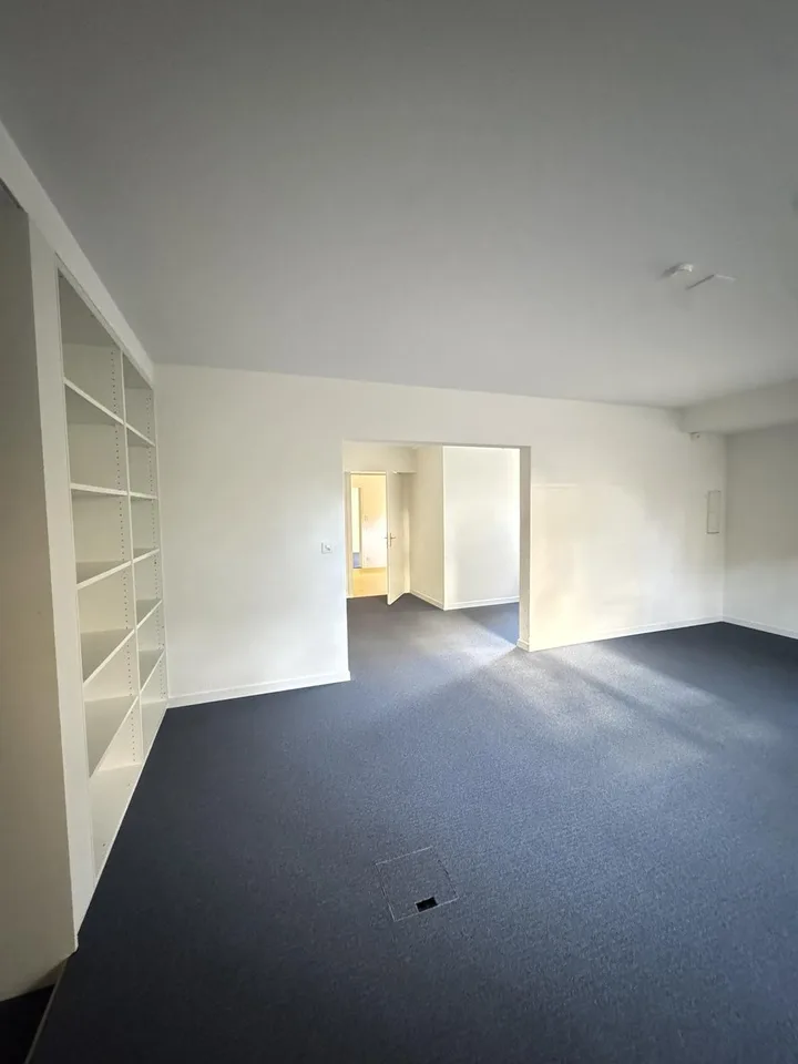 BEFRISTET Büro- und Therapieräume mit Sitzplatz