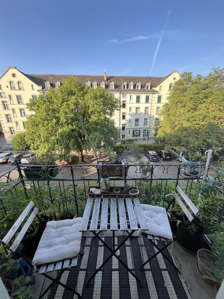 Helles Zimmer in 2er-WG im Mattenhof ab August frei🌞