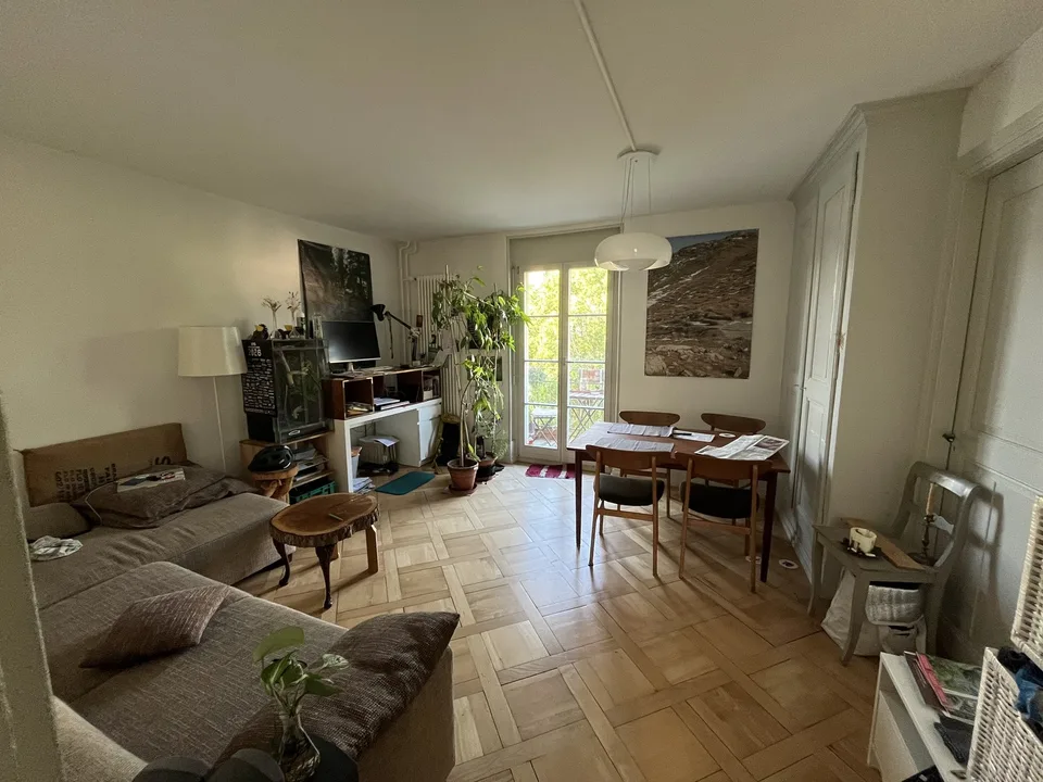 Helles Zimmer in 2er-WG im Mattenhof ab August frei🌞