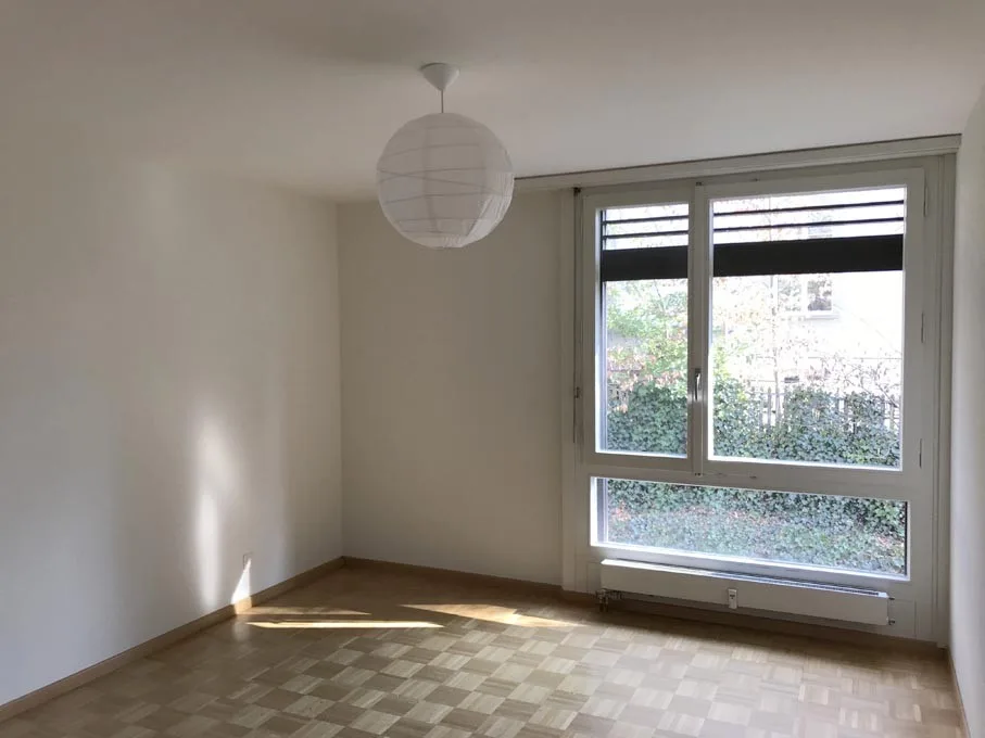 Ruhiges helles Zimmer in 3er-WG, schöne Aussicht, nähe Bahnhof