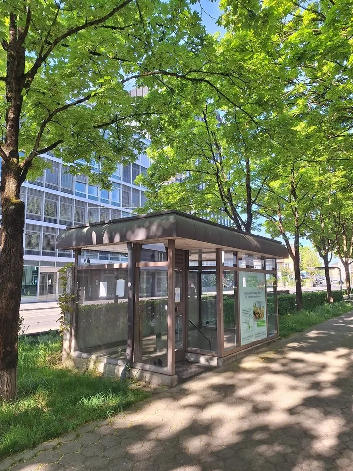 EINSTELLPLATZ 5 GEHMINUTEN VOM BAHNHOF BERN ENTFERNT