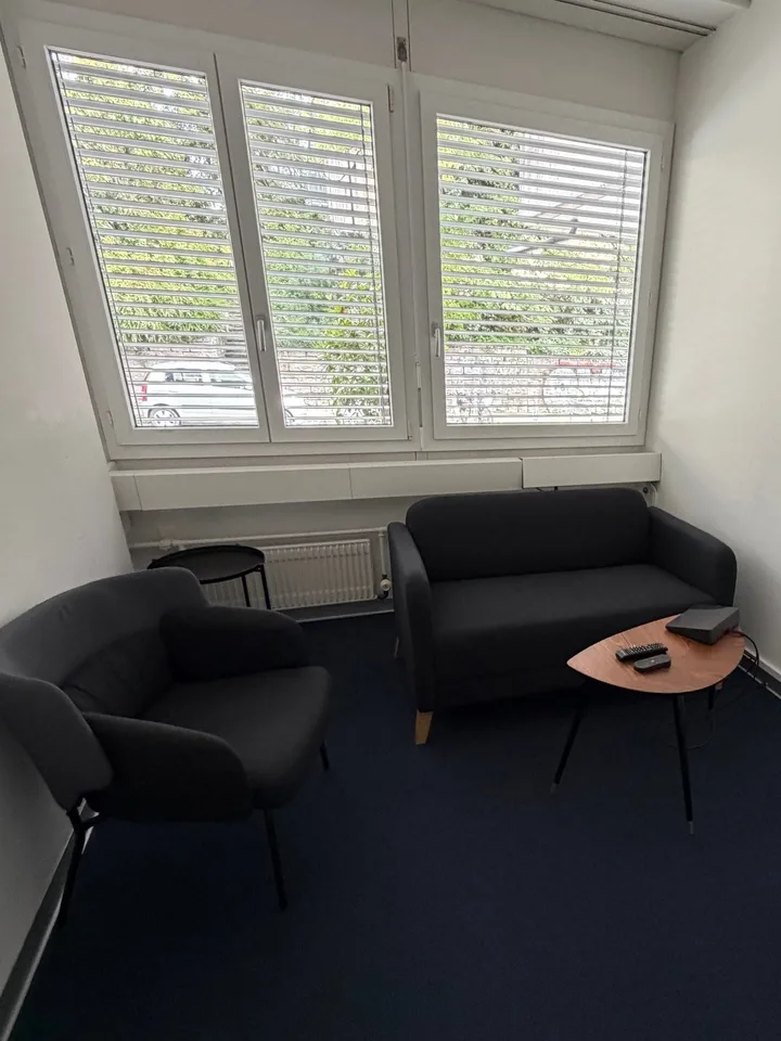 Pendlerfreundliches Büro: Bahnhof in nur 5 Minuten erreichbar