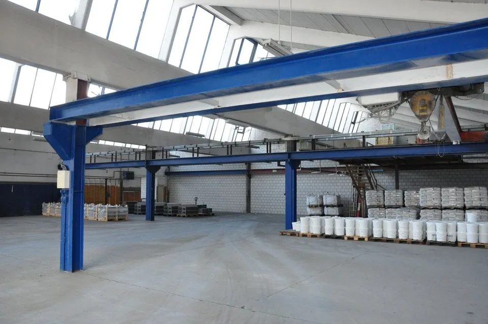 Gewerbe-/Produktions-/Lagerfläche (1100 m2)