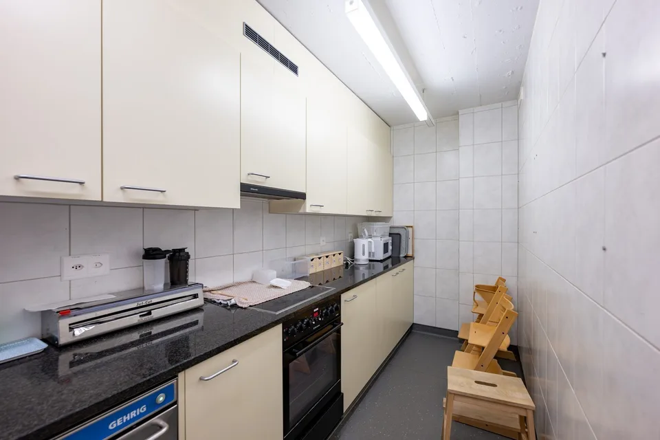 Flexible Gewerbefläche an zentraler Lage – ideal für KITA, Büro oder Praxis – foto 8 di 8