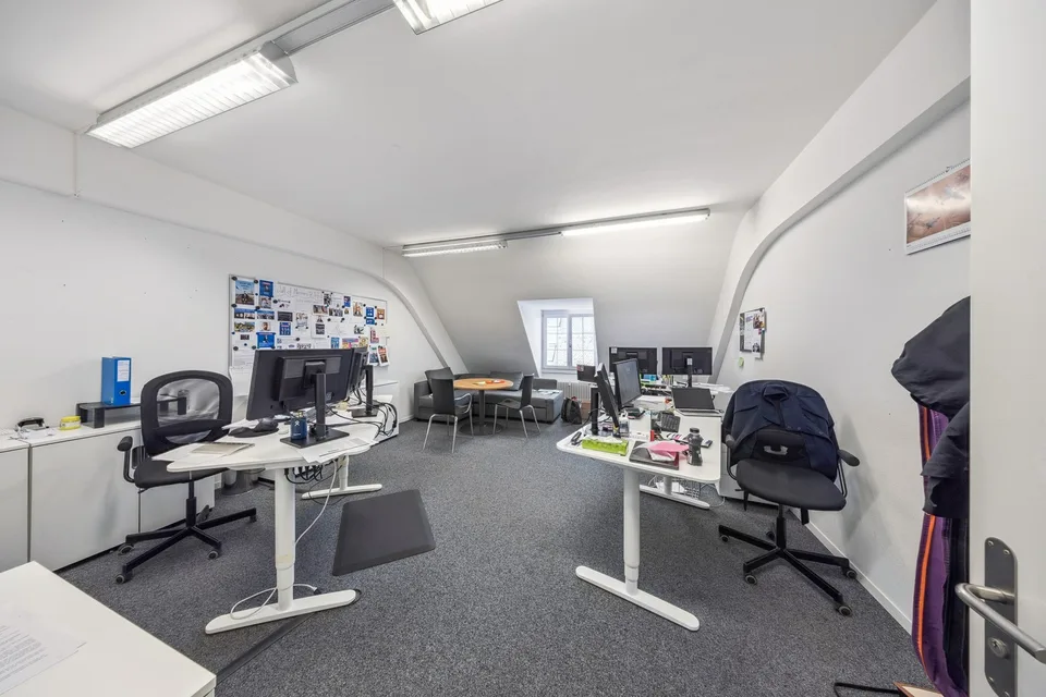Büroräumlichkeiten mit über 600m² Nutzfläche mitten im Stadtzentrum – foto 16 di 19