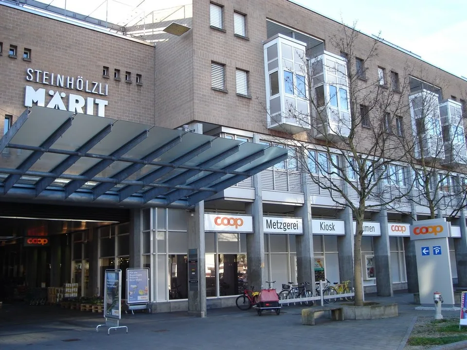 Ihr neuer Einstellhallenplatz mit Elektroladestation