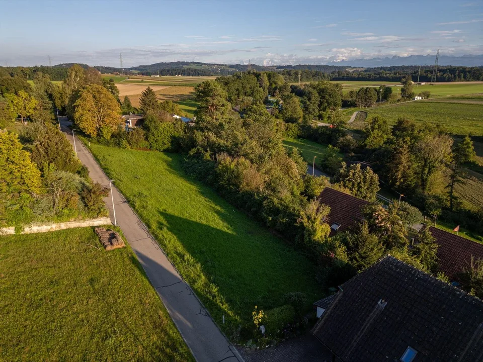 Traumhaftes Bauland an sonniger Hanglage mit Alpenblick