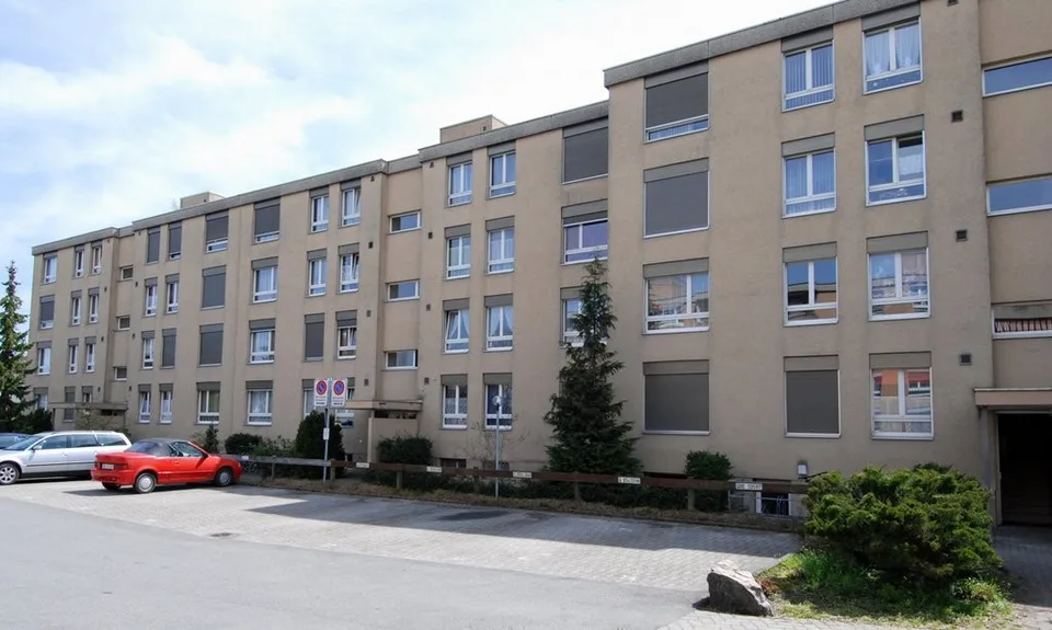Motorradplatz in Einstellhalle zu Vermieten