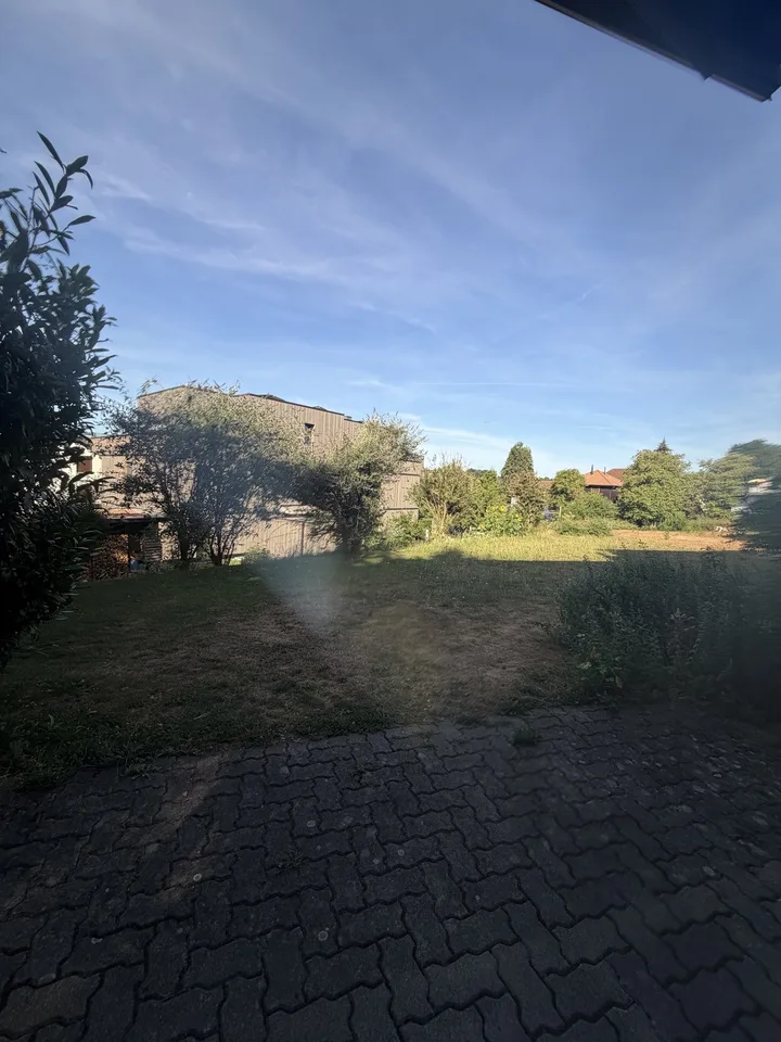 Helle Wohnung mit grossem Gartensitzplatz in Gümligen