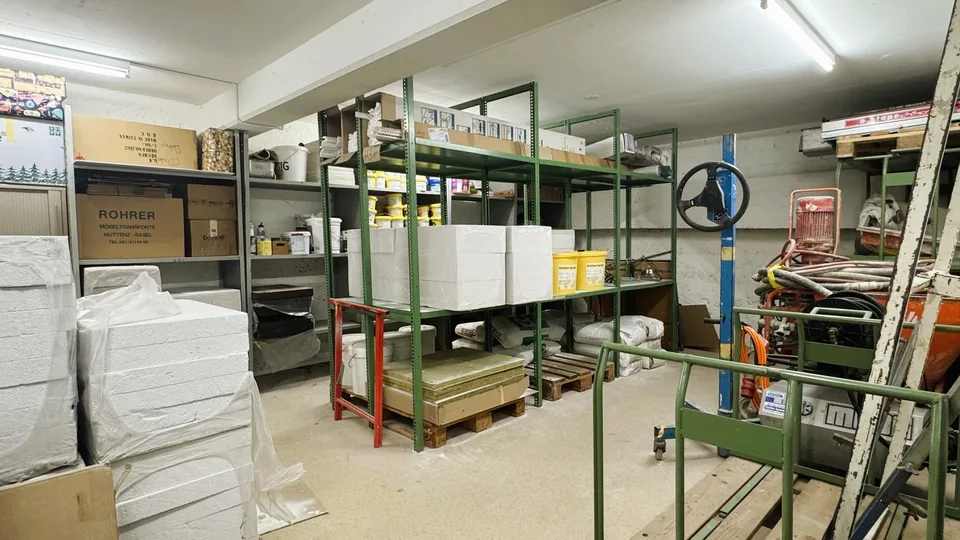 Flexibel nutzbare Gewerbefläche an gut sichtbarer Lage in Liebefeld!