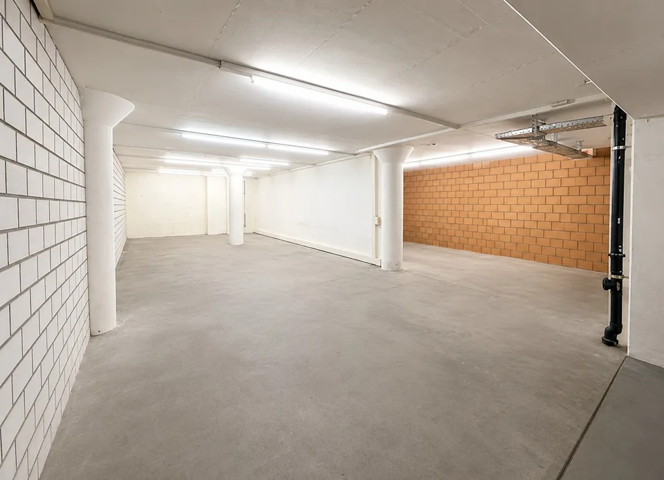 Nachmieter gesucht: 126 m² Lagerraum / Bastelraum in Wabern