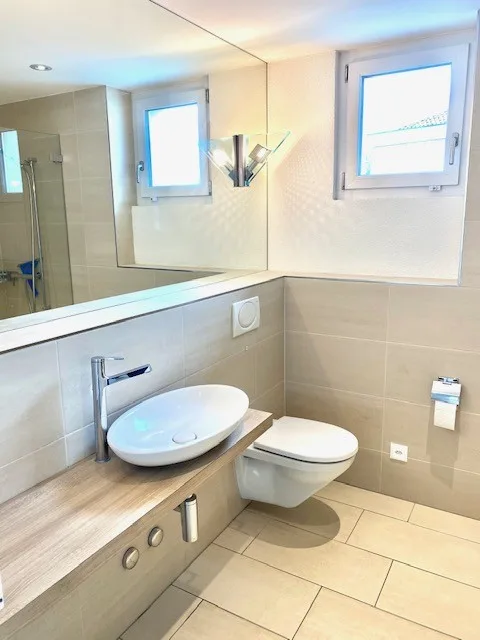 Vermiete schöne 4,5 Zimmer-Wohnung mit Gartensitzplatz