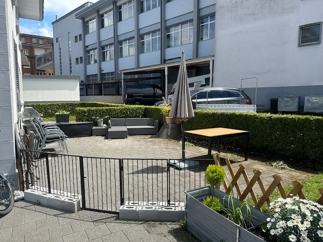 Vermiete schöne 4,5 Zimmer-Wohnung mit Gartensitzplatz