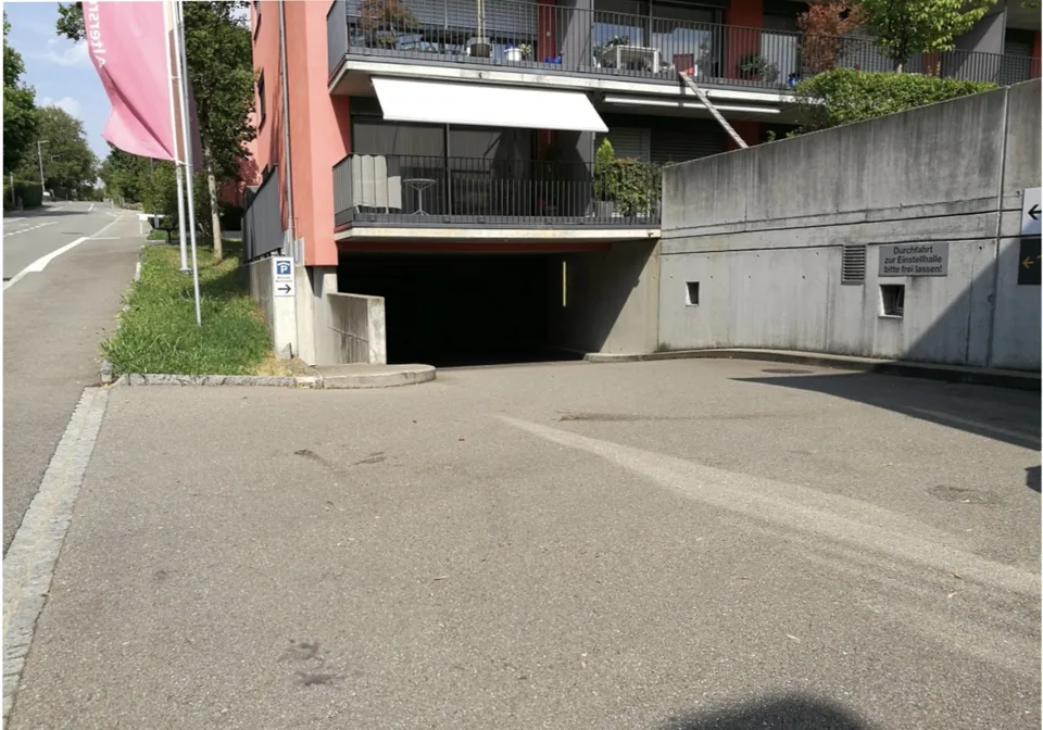 EH-Parkplätze nebeneinander in Münsingen zu vermieten