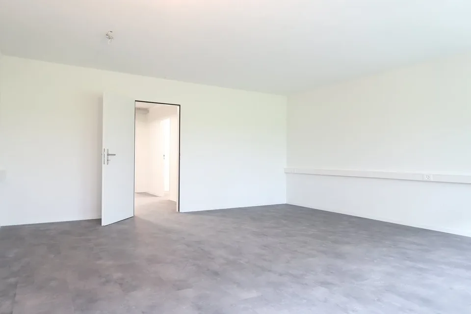 Helles, neu saniertes Büro - modern, komfortabel, bereit für Ihr Team – Foto 9 von 10
