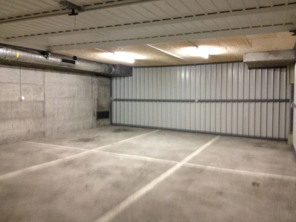 Abschliessbare Garage in einer Einstellhalle