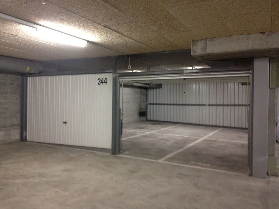 Abschliessbare Garage in einer Einstellhalle