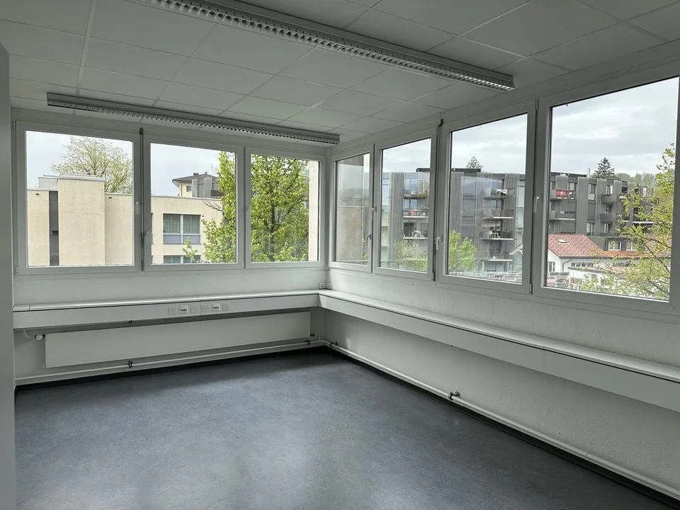356 m2 moderne und zentrale Bürofläche mit Liftzugang