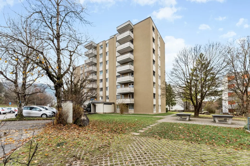 Parkplatz mit einem guten Standort