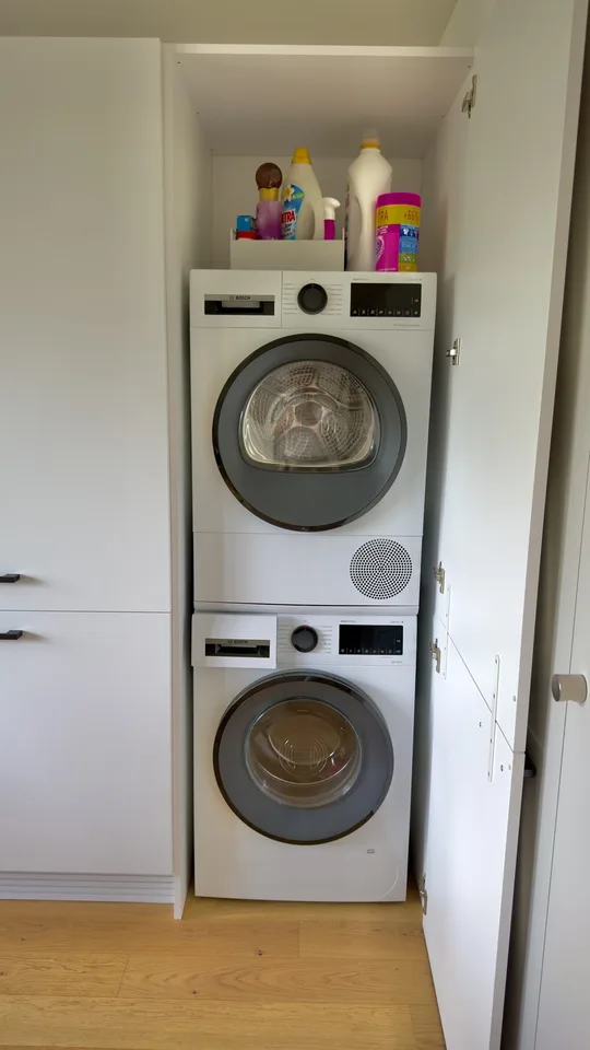 Wunderschöne 2,5-Zimmer-Wohnung (62 m²) mit grosser 20 m² Terrasse mit Parkplatz