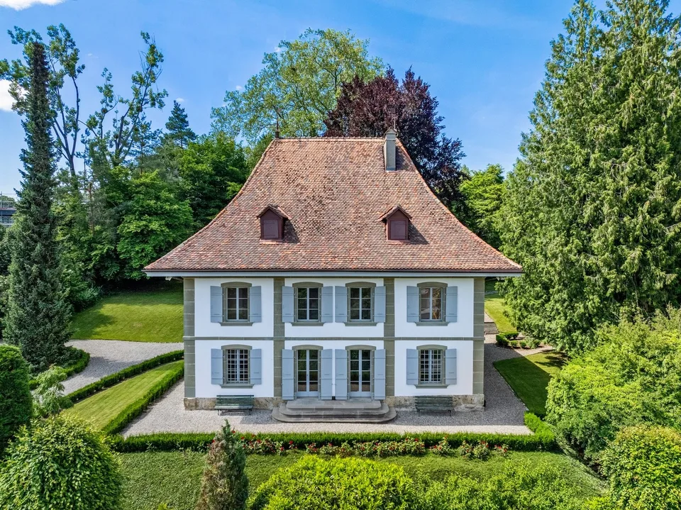 À Louer Château d'Exception à Corminboeuf