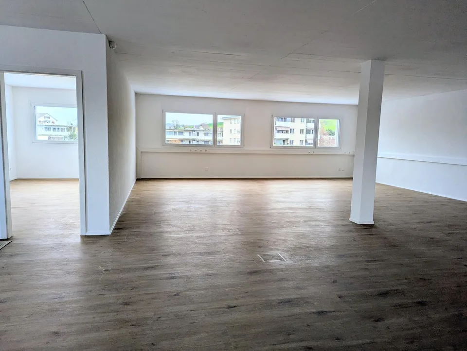 Locaux pour cabinets à Morat