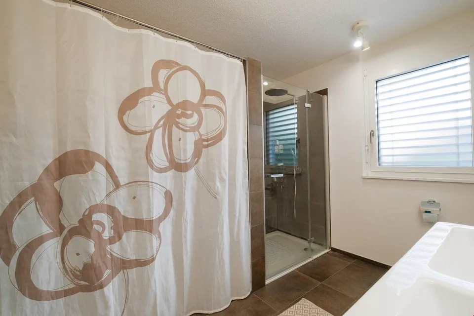 Moderne 4.5-Zimmer Duplex Wohnung in Bösingen zu vermieten – Foto 7 von 13