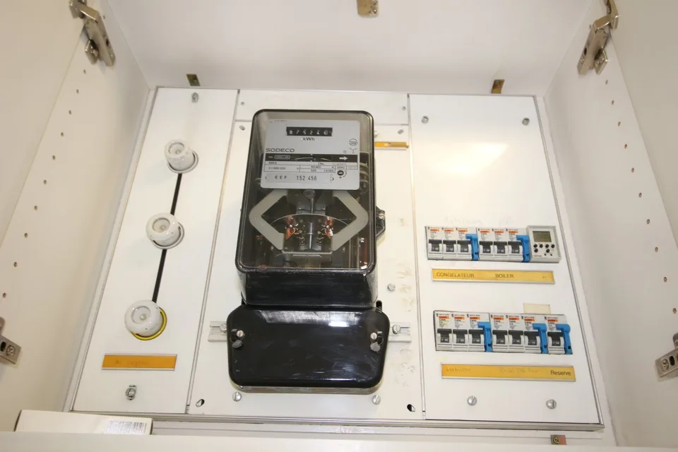 SCHÖNE GEWERBEFLÄCHE VON CA. 110 M²  IM ERDGESCHOSS