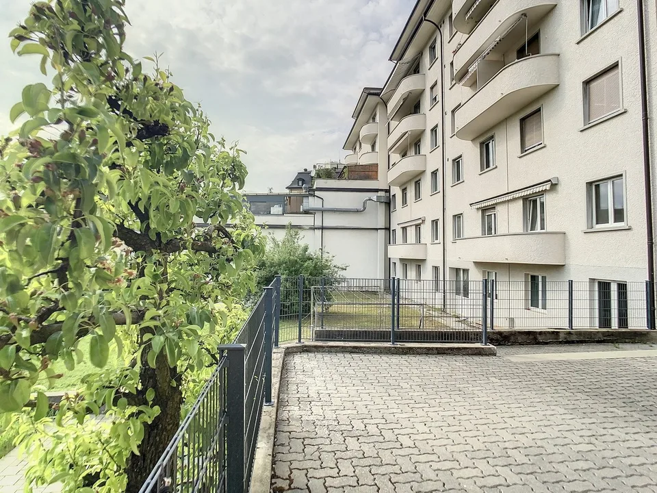 SCHÖNE GEWERBEFLÄCHE VON CA. 110 M²  IM ERDGESCHOSS