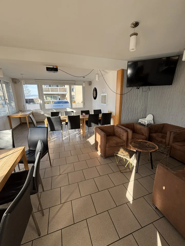 Restaurant an bester Lage in Wünnewil