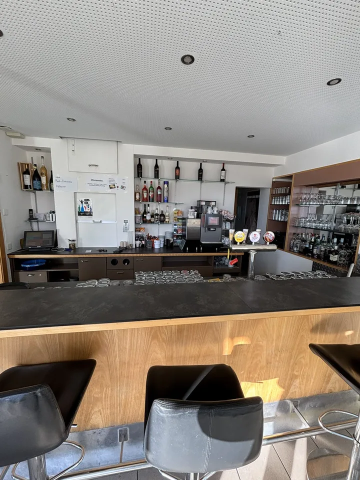 Restaurant an bester Lage in Wünnewil