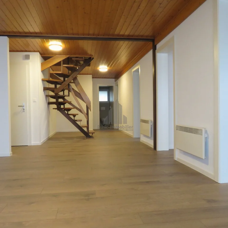 Appartement familial de 4.5 pièces en duplex – Vue lac et montagnes