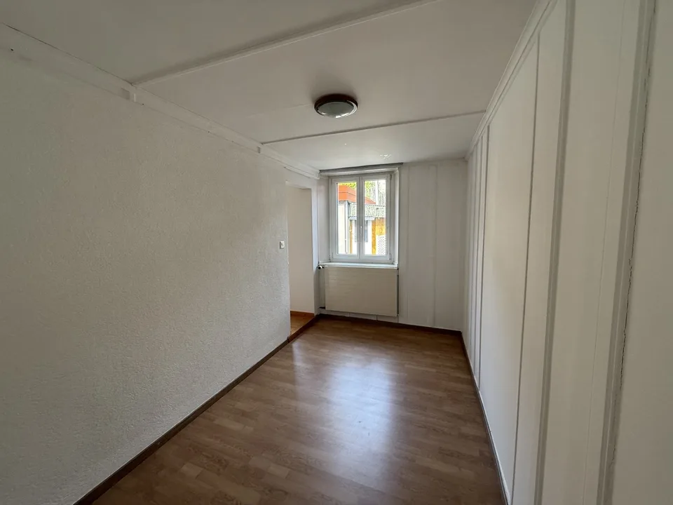 Grand appartement de 3,5 au rez supérieur