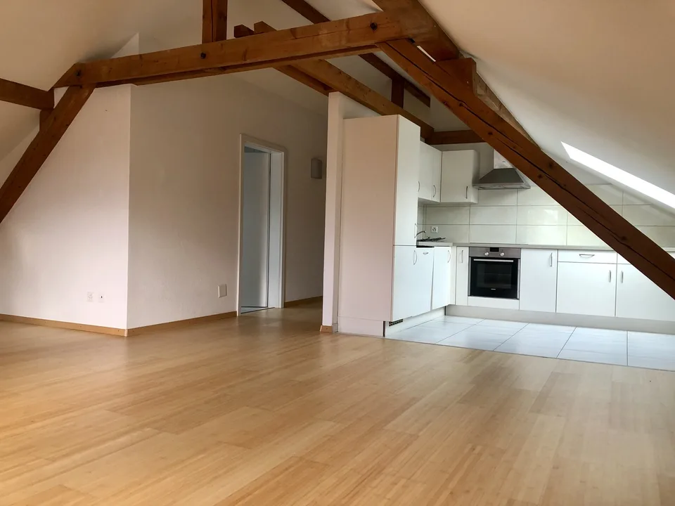 Appartement moderne de 4.5 pièces à louer à St-Imier – env. 130 m²